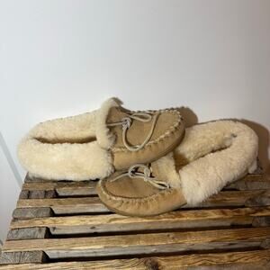 LL Bean Wicked Good Moccasin Slippers. Suede, Shearling Lined. Preppy, Casual.